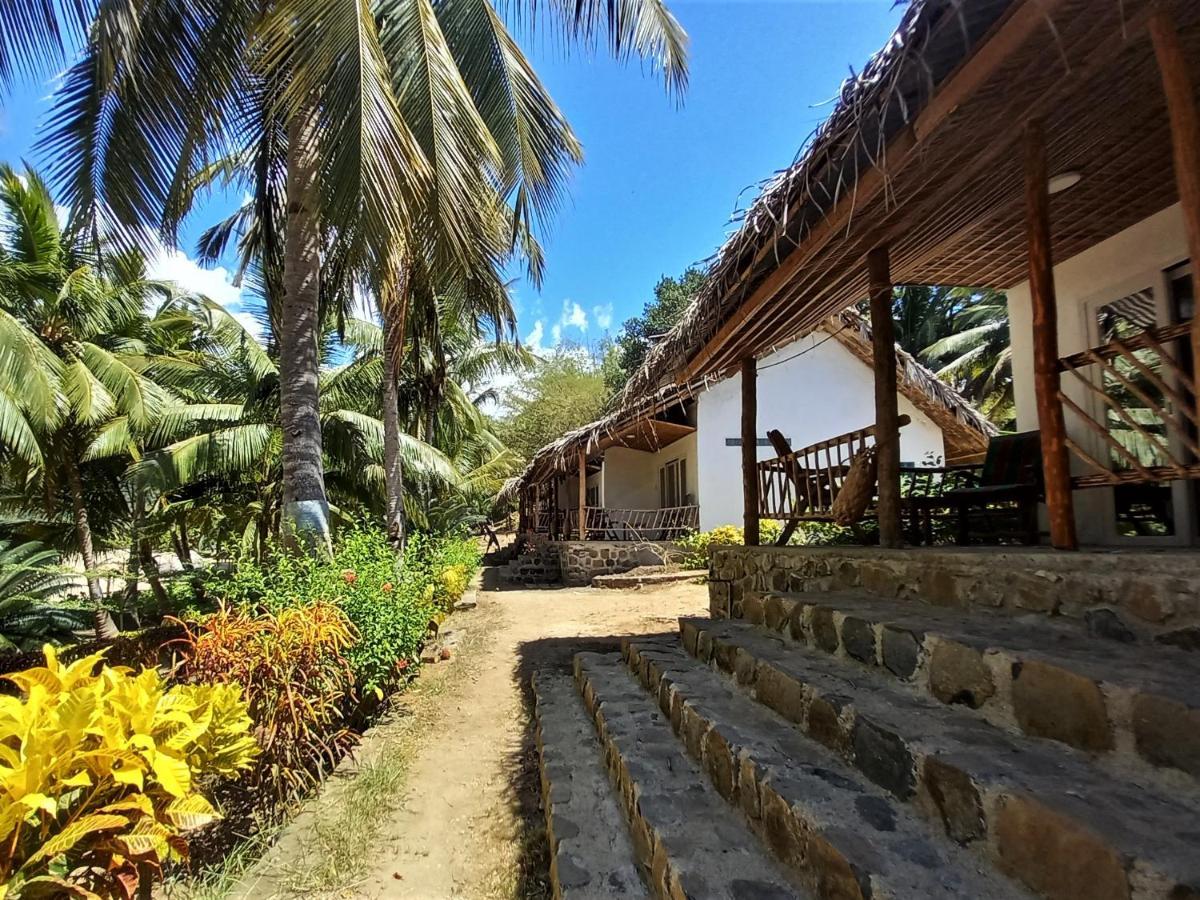 Moheli Laka Lodge Nioumachoua Экстерьер фото
